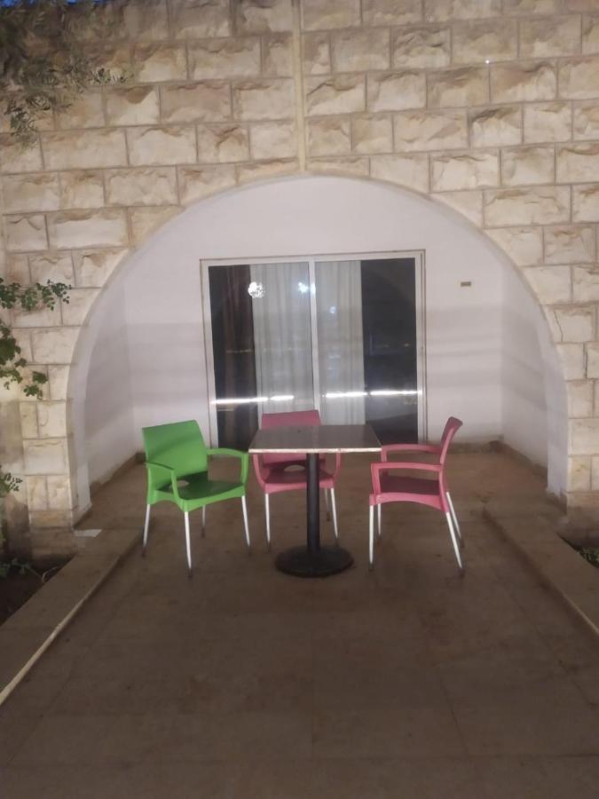 Azraq Rest House Al Azraq ash Shamālī Exteriör bild
